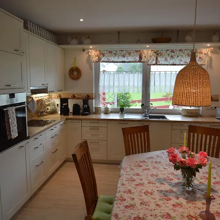 Vakantiehuis Luxurious Holiday In Oos Eifel With Sauna *